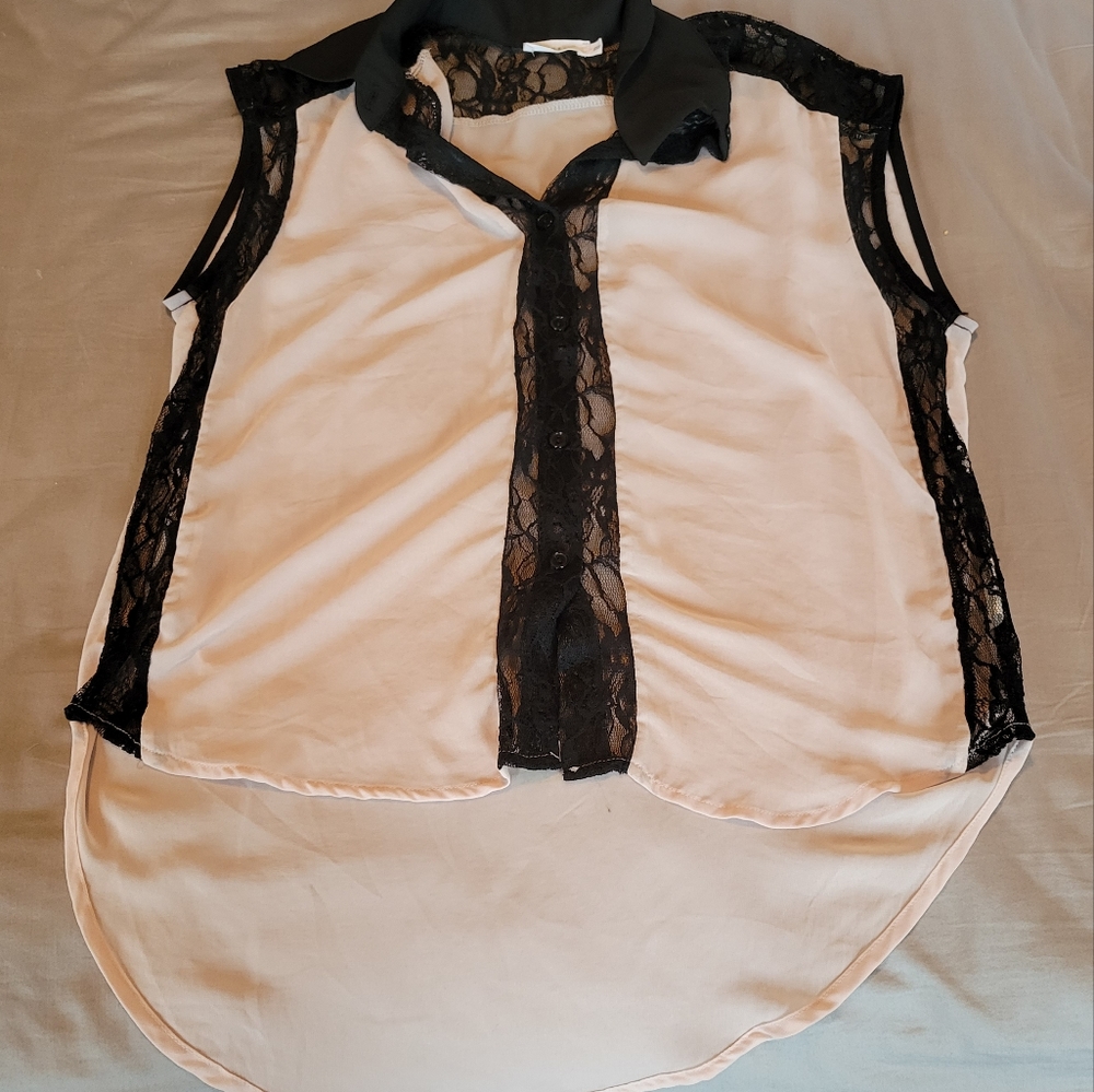 Sheer button up blouse with lace detailing, lush medium